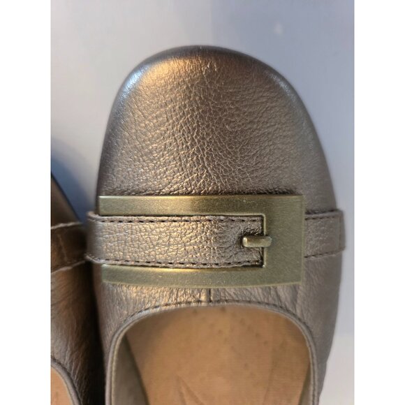 Clarks Collection Womens Gold Metallic Ballet Flats Size 8M - Picture 2 of 7